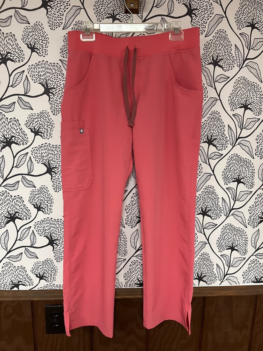 Figs Women's Coral Pink Kade cargo pants